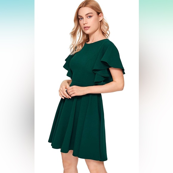 Green flutter-sleeve dress - Picture 2 of 5